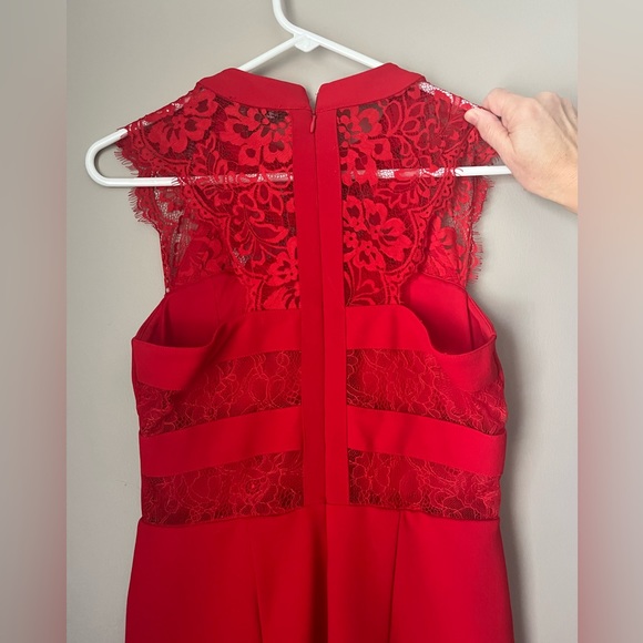 EXPRESS RED LACE DRESS - Picture 2 of 4